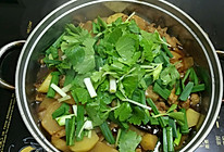 萝卜土豆烧肥肠的做法