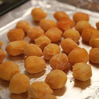 自己动手做咸蛋黄肉松青团的做法图解4