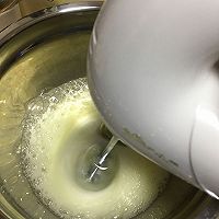 戚风蛋糕的做法图解6