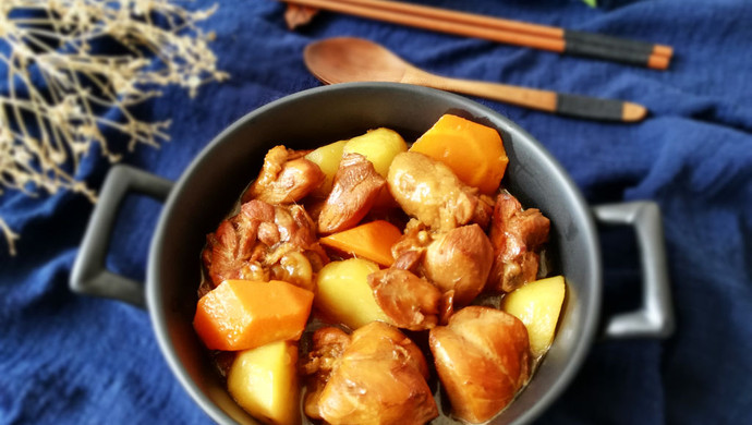 土豆胡萝卜焖鸡块