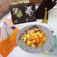 #挪威青花鱼健康新食尚#煎挪威青花鱼佐咖喱土豆的做法图解1