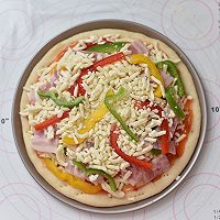 彩椒培根披萨的做法图解11