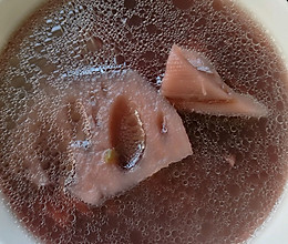 猪脚莲藕花生汤的做法