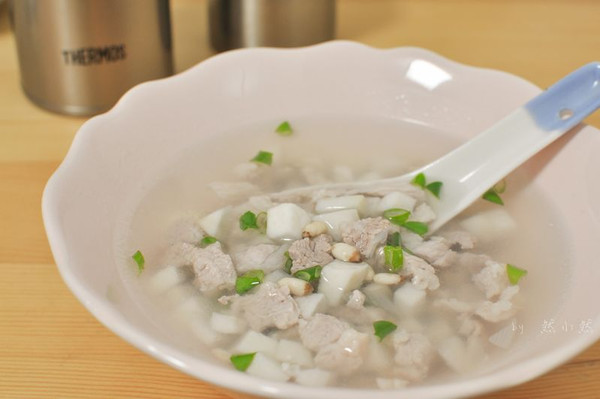 芋头松仁瘦肉汤