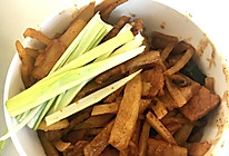 五花肉炒土豆丝的做法