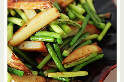 蒜薹炒土豆条