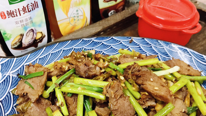 蒜苔炒牛肉