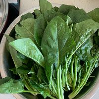 凉拌菠菜的做法图解1