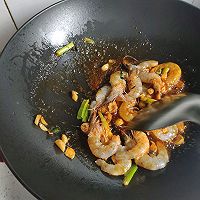 花菜炒大虾的做法图解5