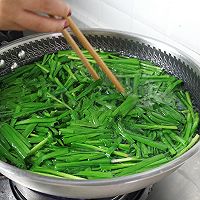 韭菜拌木耳的做法图解3