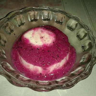 火龙果皮牛奶布丁