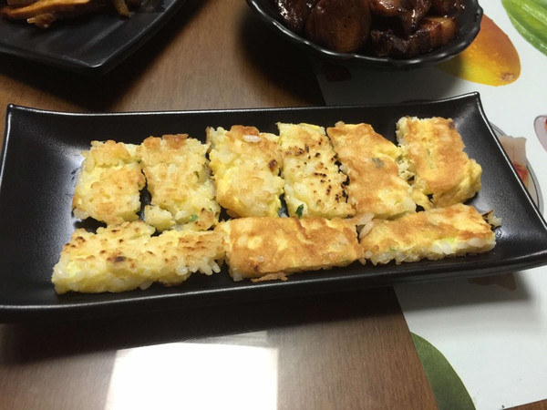 鸡蛋米老头（剩饭的新选择）