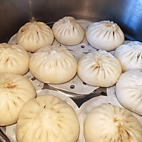 #馅儿料美食，哪种最好吃#胡萝卜木耳肉包子的做法图解9