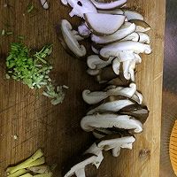 香菇肉片的做法图解1
