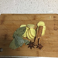 白切猪蹄的做法图解4