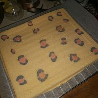 豹纹蛋糕卷的做法图解21
