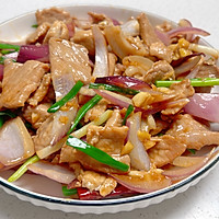 #舌尖上的乡村同款美食#洋葱炒肉的做法图解3
