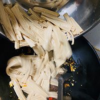 火锅底料炒腐竹的做法图解6
