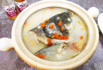 天麻鱼头汤，汤白不腥，味道鲜美有技巧的做法