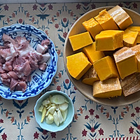 五花肉炖北瓜的做法图解1