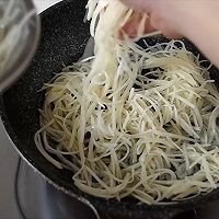 尖椒蛋 干煸土豆丝 煎鸡蛋的做法图解12