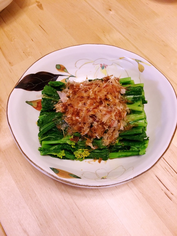 日式小菜“柴鱼片拌油菜花”