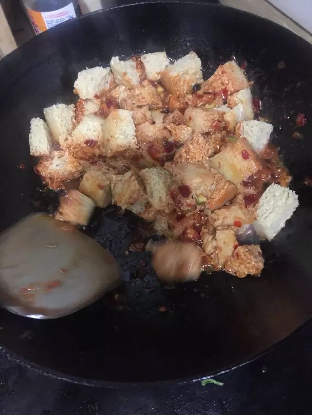 辣炒面筋的做法图解3