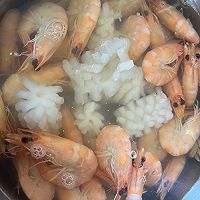 捞汁海鲜素菜拼盘的做法图解2
