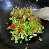 芹菜炒肉的做法图解6