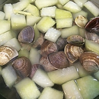 养生减肥的蛤蜊冬瓜汤的做法图解2