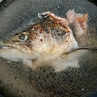 三文鱼头汤的做法图解2