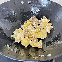 炖的贼软烂的｜啤酒鸡的做法图解2