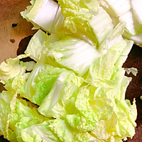 白菜烩小酥肉的做法图解2