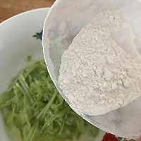 营养辅食-黄瓜松饼的做法图解5
