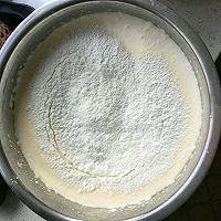 纸杯蛋糕（简单）的做法图解4