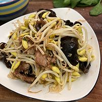 豆芽木耳炒肉的做法图解2