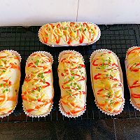 咸蛋黄肉松面包的做法图解20