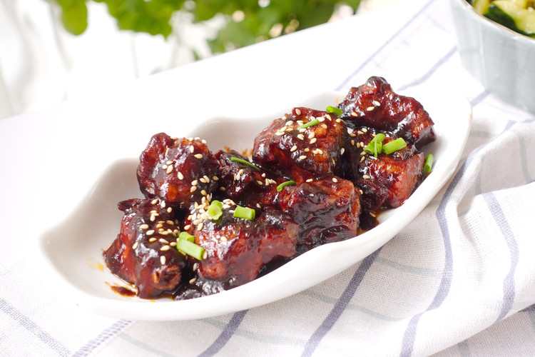 简易版年夜饭必备红烧排骨，吃完还会舔手指的做法