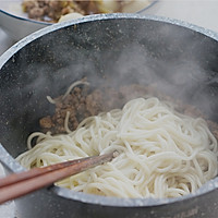 鹌鹑蛋肉末拌面的做法图解11