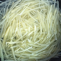 酸辣土豆丝的做法图解1