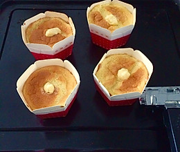 北海道牛乳戚风被子蛋糕（驸香草奶油馅儿做法）的做法