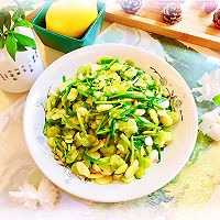 清香软糯，益智健脑-韭菜炒蚕豆米的做法图解8