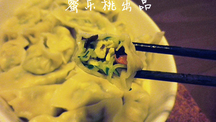 爽口黄瓜虾仁鸡蛋水饺