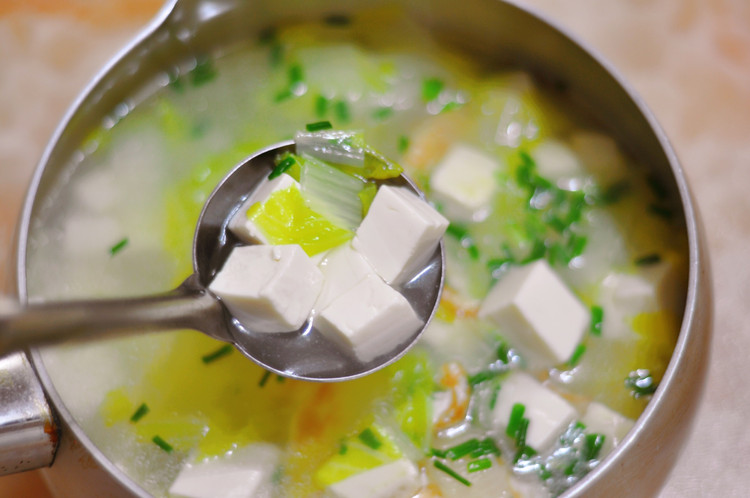 豆腐白菜煎蛋汤的做法