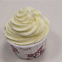 新手简约杯子蛋糕的做法图解7