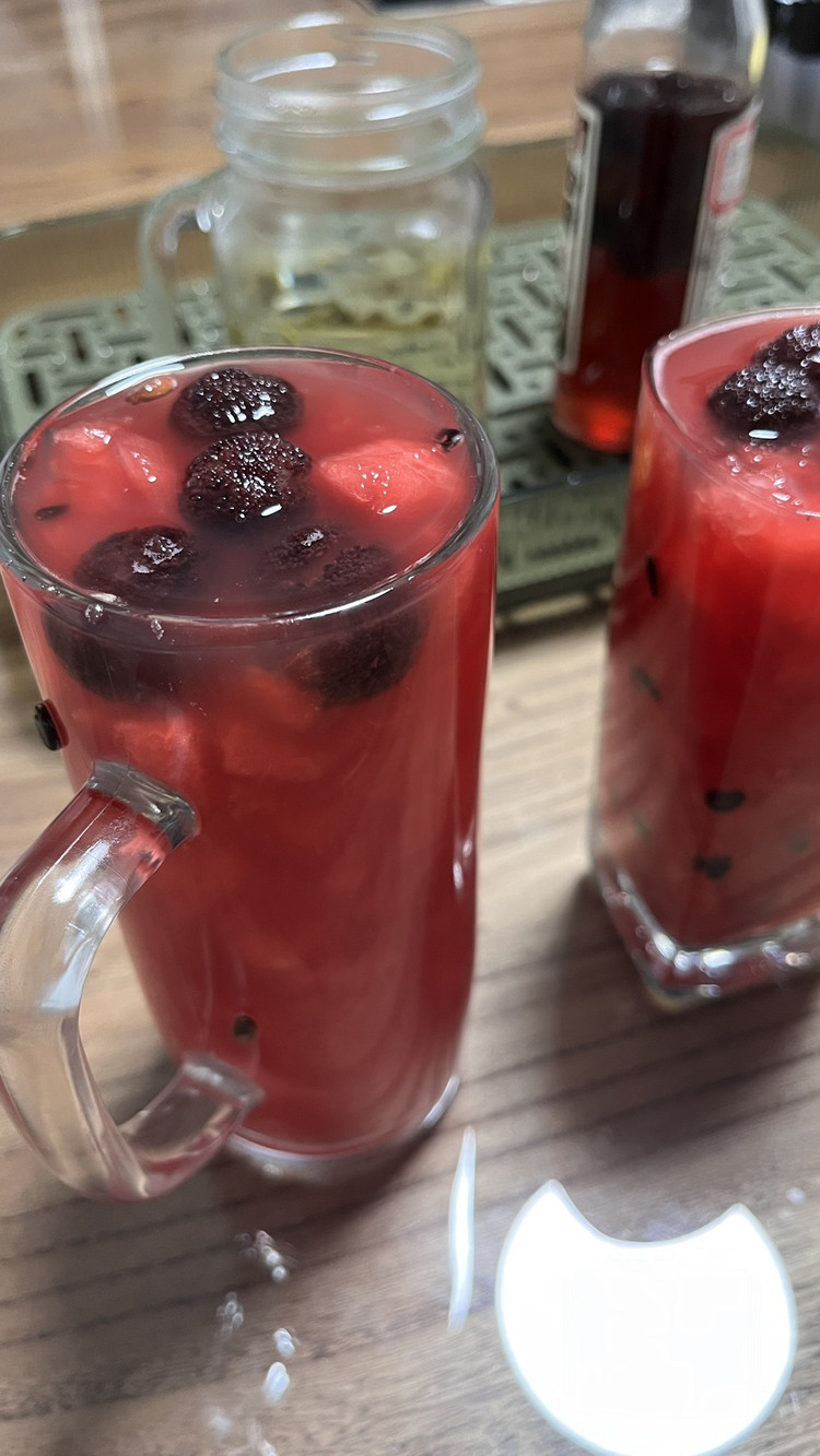【爱生活·食】杨梅酒西瓜饮的做法