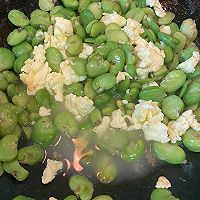 蚕豆炒鸡蛋的做法图解6