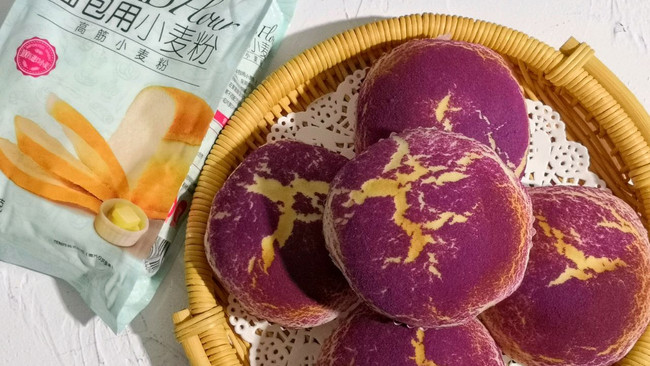 #爱好组-高筋#奶香紫薯蘑菇云面包的做法