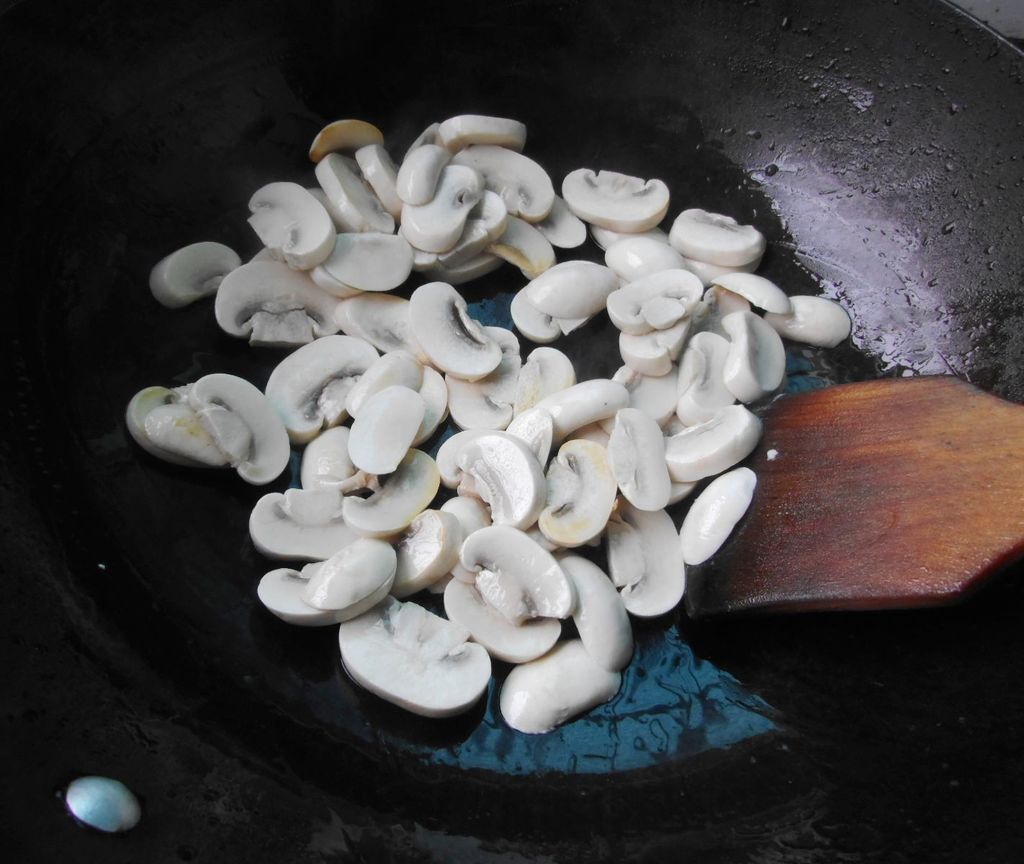 烤口蘑怎么做_烤口蘑的做法_深圳扁扁_豆果美食