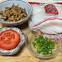 捞汁肉丝河粉的做法图解1